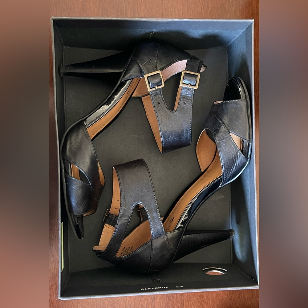 Kenneth Cole Reaction black leather Get 2 Know U heels size 10US - Picture 10 of 12